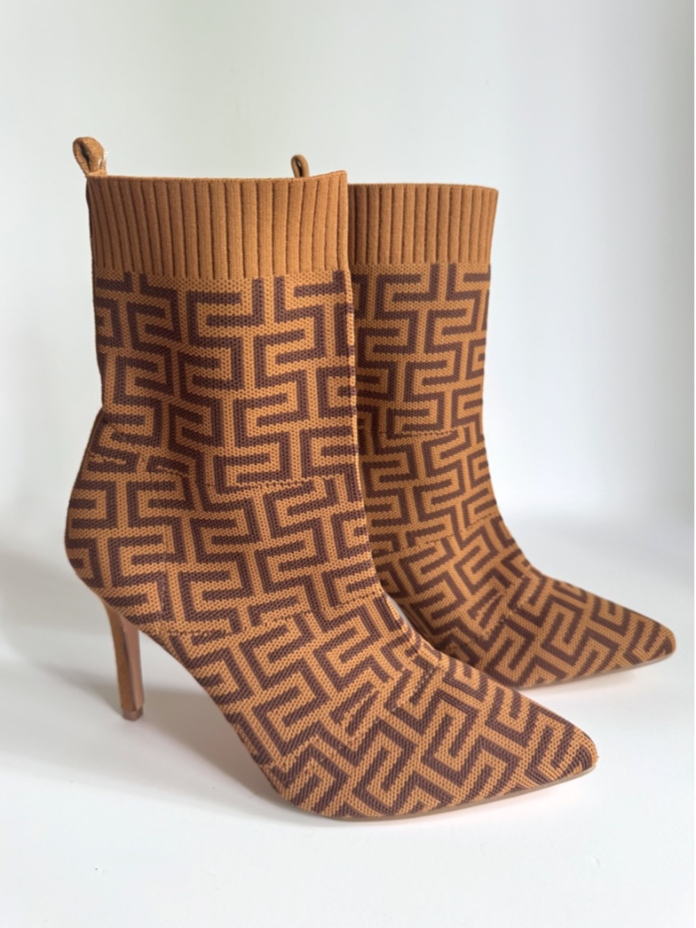 Catherine Malandrino Geometric Patterned Knit 4" Stiletto Sock Boots Size 7.5